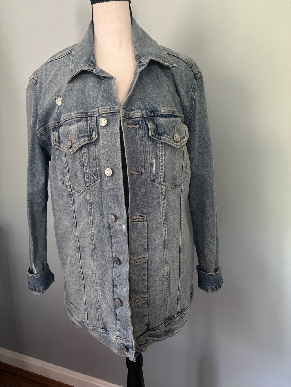 ✨ VINTAGE VIBES! Lucky Brand Distressed Tomboy Trucker Denim Jacket ✨